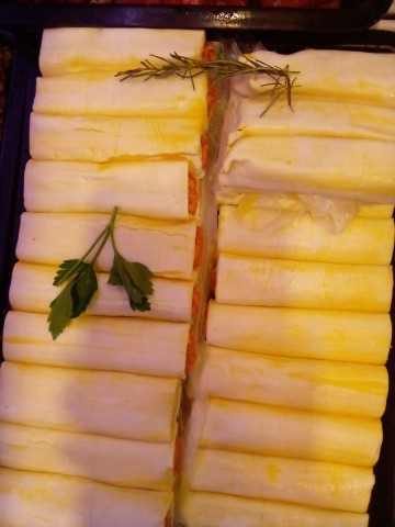 Sausage Rolls (6) Six Pack | 6 x Sausage Rolls. Weight Is For Each Item | Meatwell Homemade | YG-012226-MW-002916