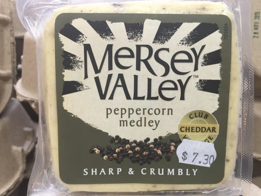 Peppercorn Sharp & Crumbly Club Vintage Cheddar Cheese