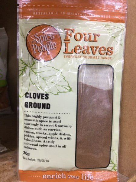 Four Leaves Cloves Ground