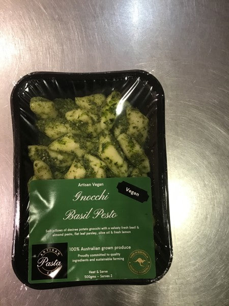 Gnocchi basil pesti