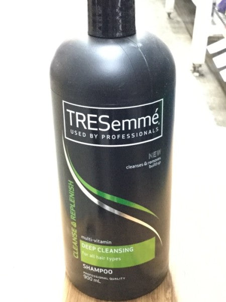 Cleanse & Replenish w/ Multi-vitamins & Aloe Vera Shampoo